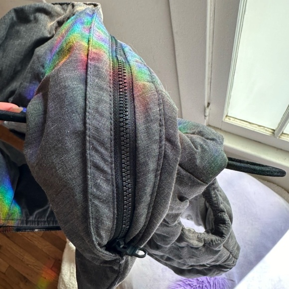 Bench Puffer Vest with Packable Hood XS - Picture 8 of 12